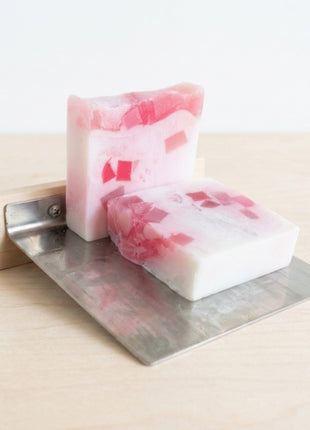 Jabón artesanal con Karité y Rosa